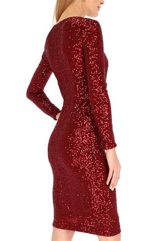 Cekinowa sukienka w odcieniu bordo z kopertowym dekoltem 58571 - 338341