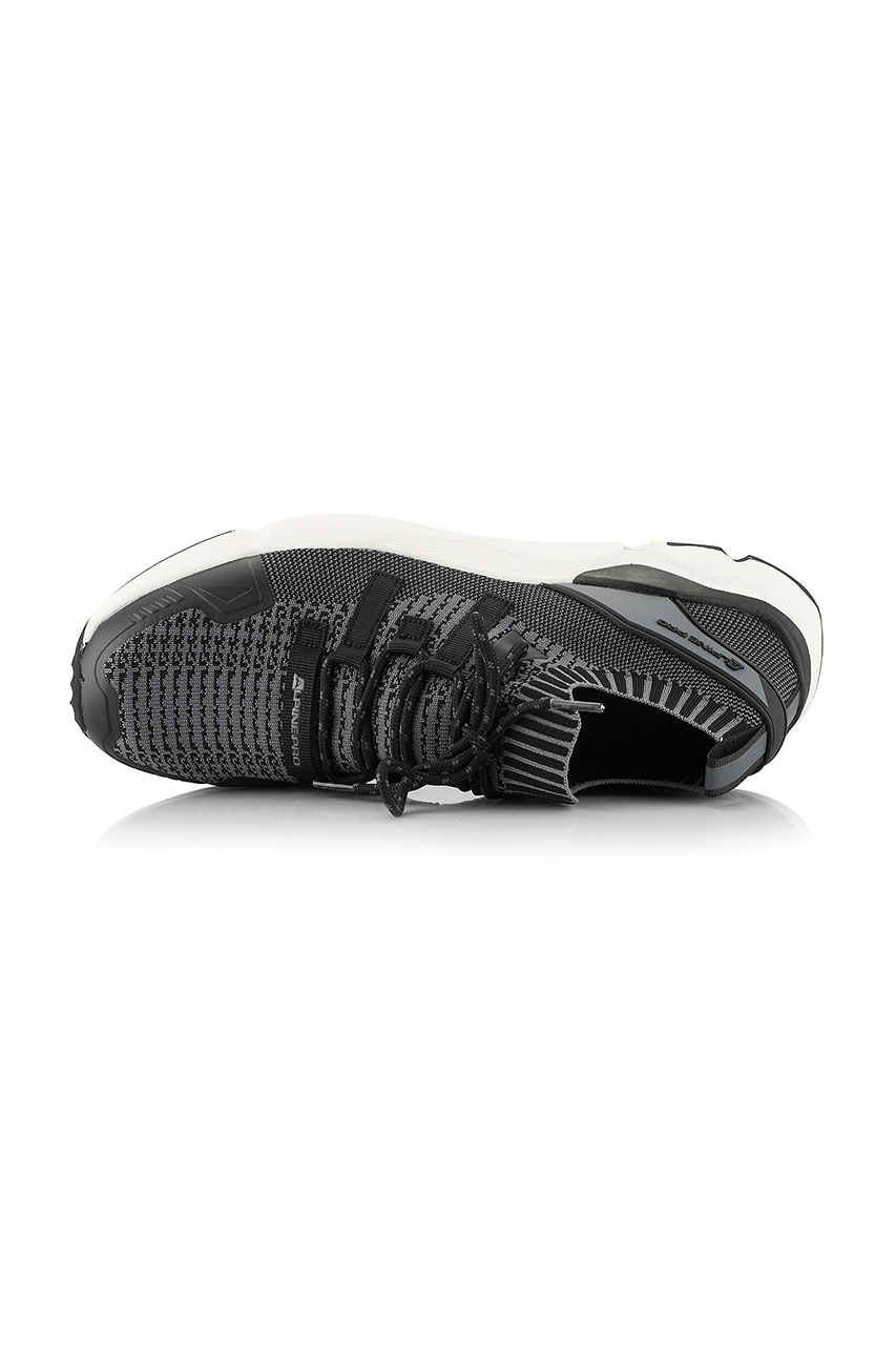MBTT235990_6