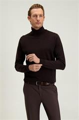 Brązowy golf męski z wełny merino 74374